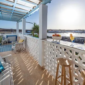 Beachfront Two Bedrooms House Casa Toral Majanicho