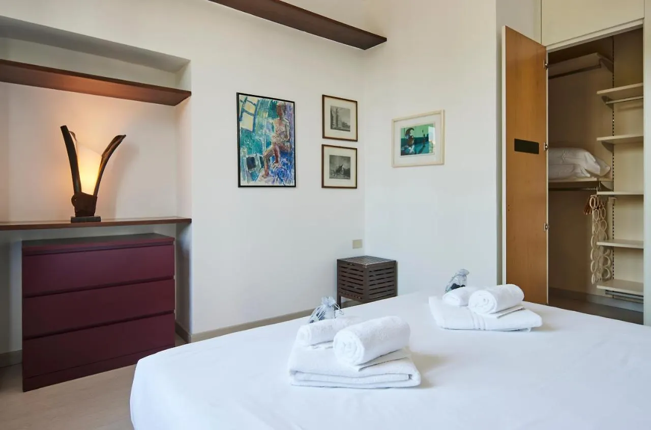 Sempione Luxury Suite - Exclusive Apartment Milan Italy